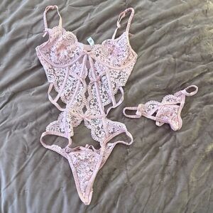 Victorias Secret Pink Lace lingerie set